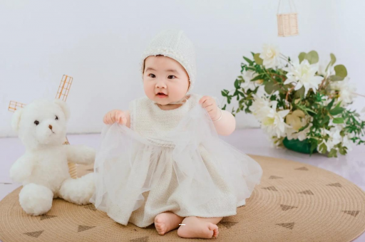 伊犁哈萨克孕妇三个月肚子多大